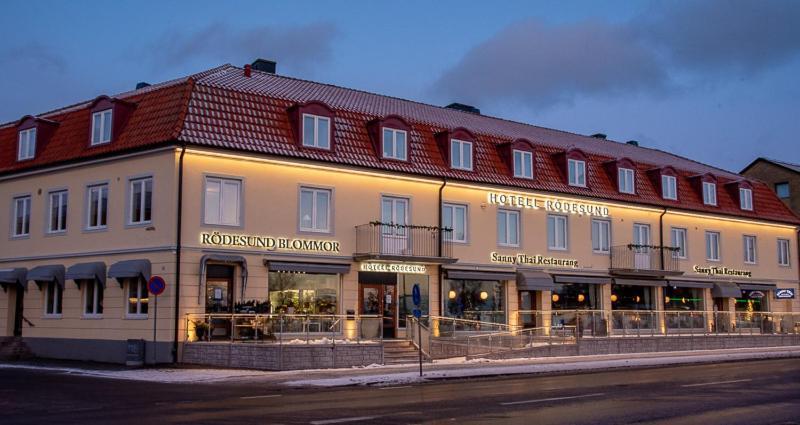 Hotell & Bistro Roedesund คาร์ลสบอร์ก ภายนอก รูปภาพ