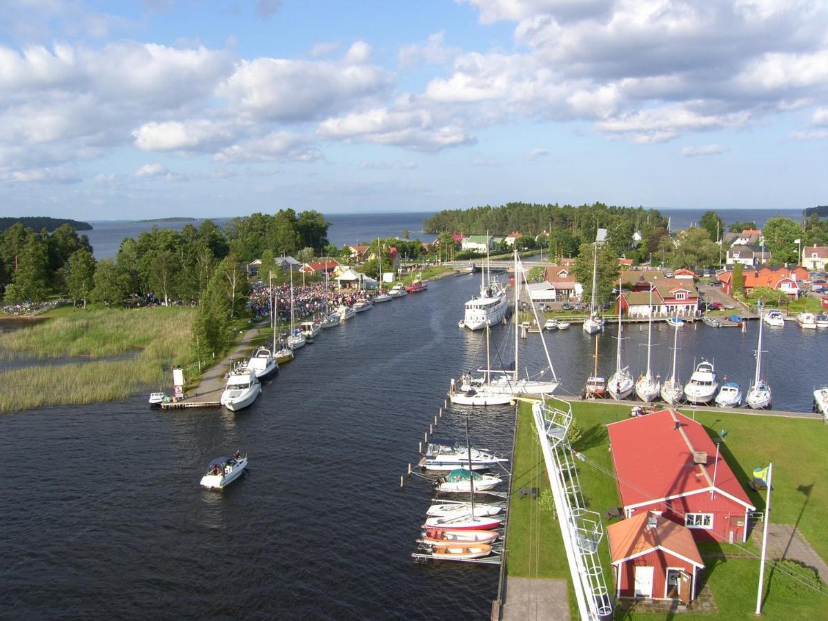 Hotell & Bistro Roedesund คาร์ลสบอร์ก ภายนอก รูปภาพ