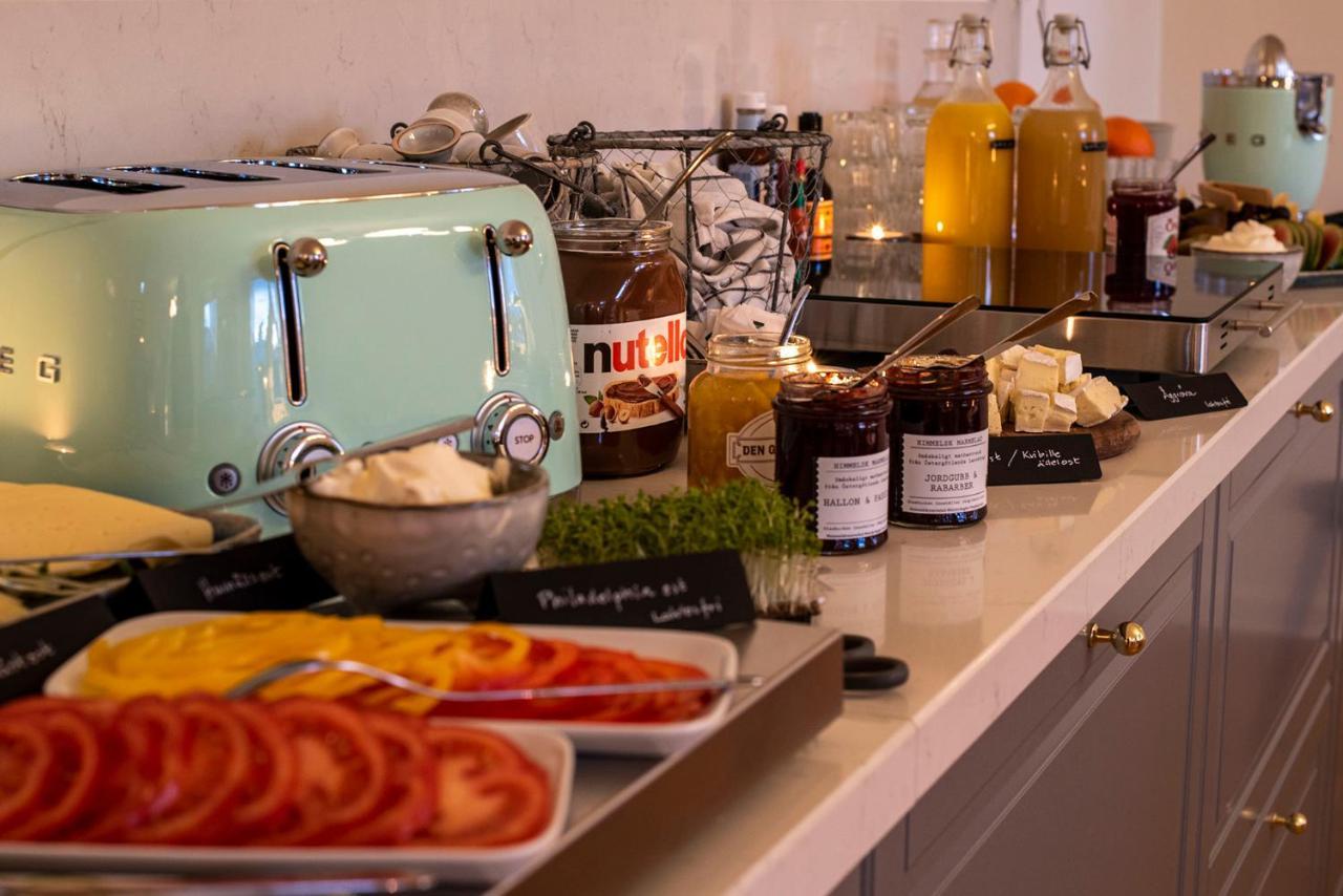 Hotell & Bistro Roedesund คาร์ลสบอร์ก ภายนอก รูปภาพ