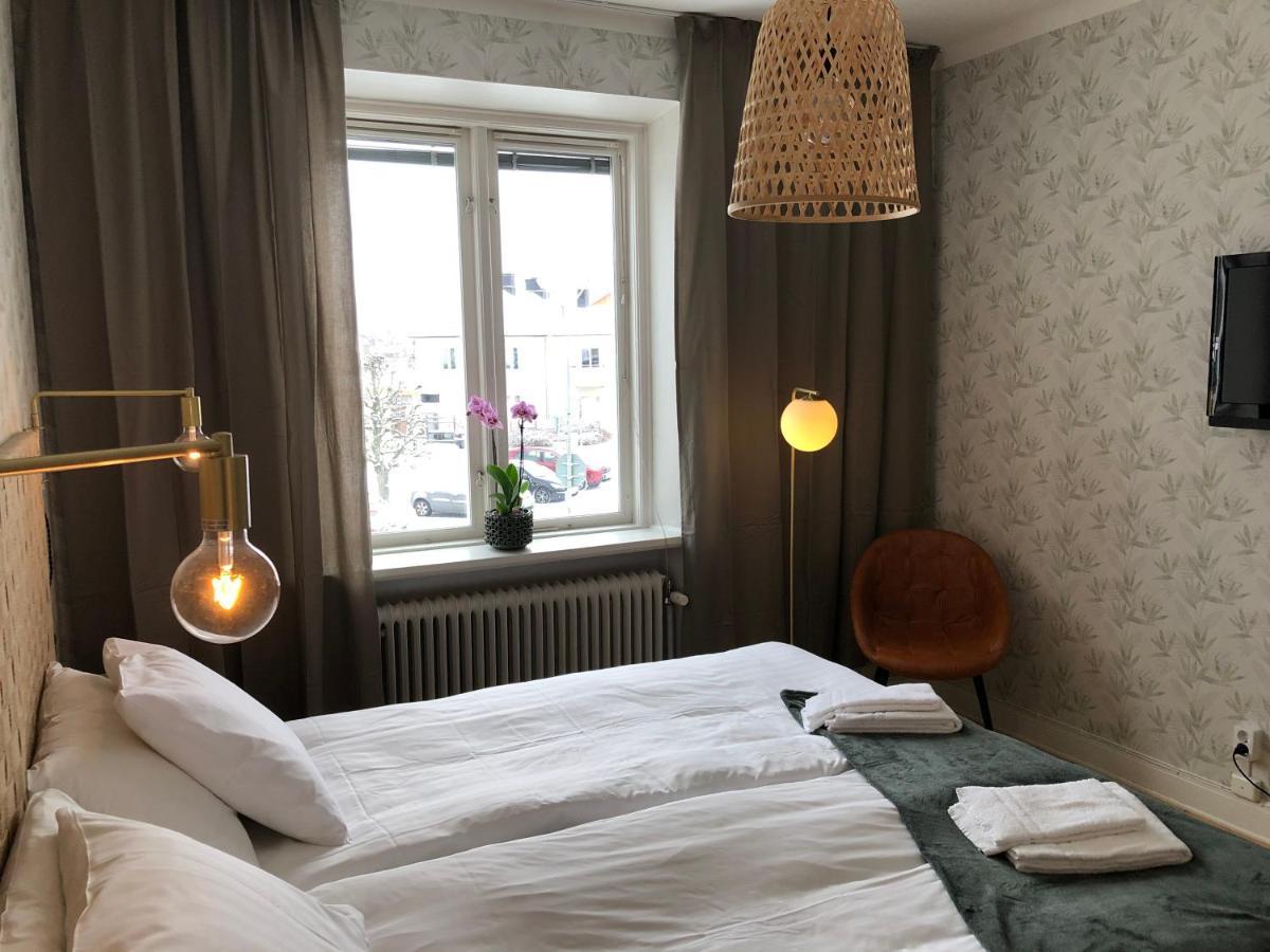 Hotell & Bistro Roedesund คาร์ลสบอร์ก ภายนอก รูปภาพ