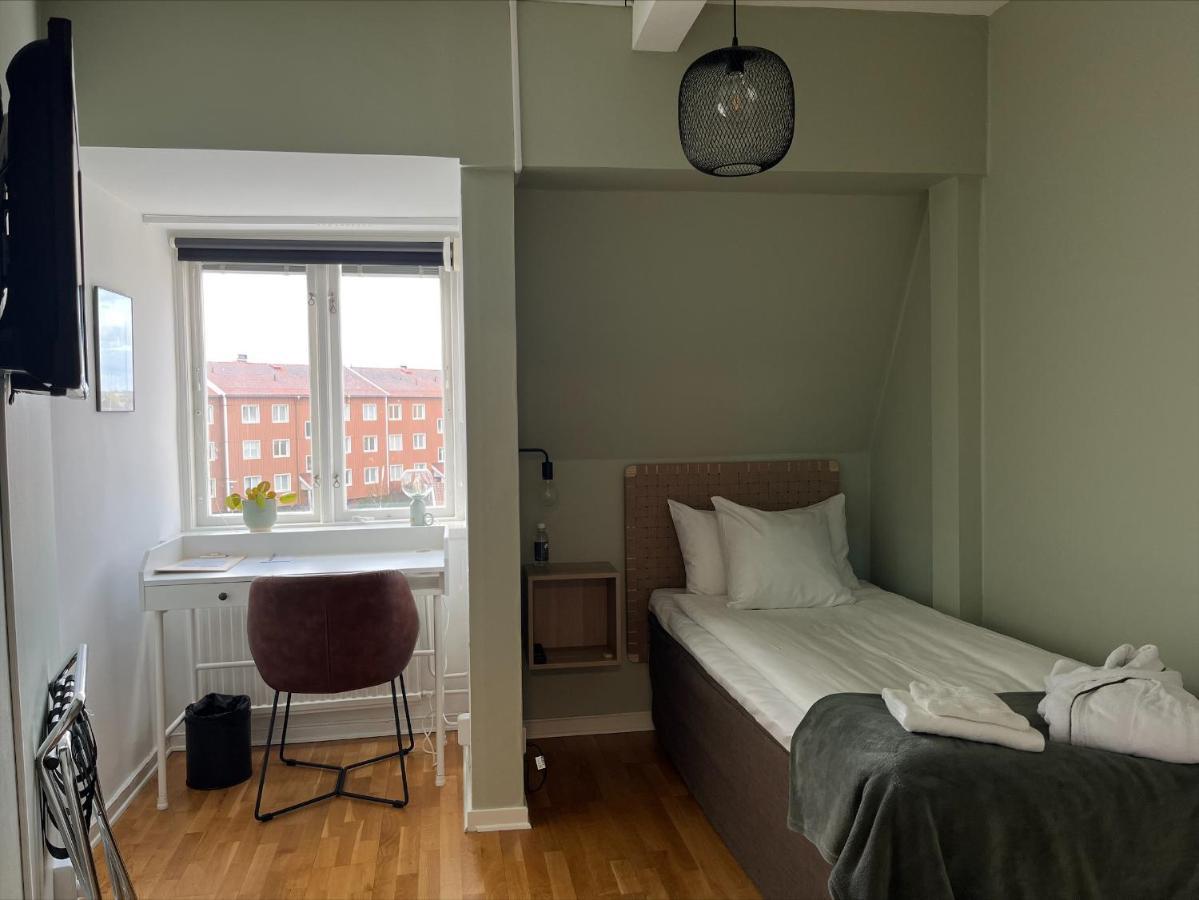 Hotell & Bistro Roedesund คาร์ลสบอร์ก ภายนอก รูปภาพ