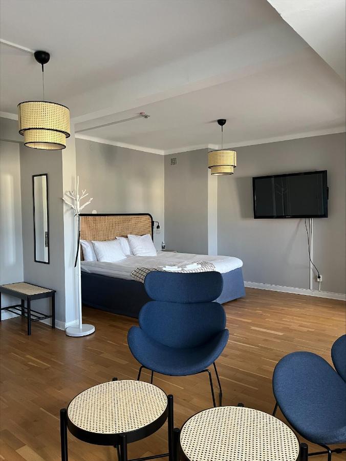 Hotell & Bistro Roedesund คาร์ลสบอร์ก ภายนอก รูปภาพ