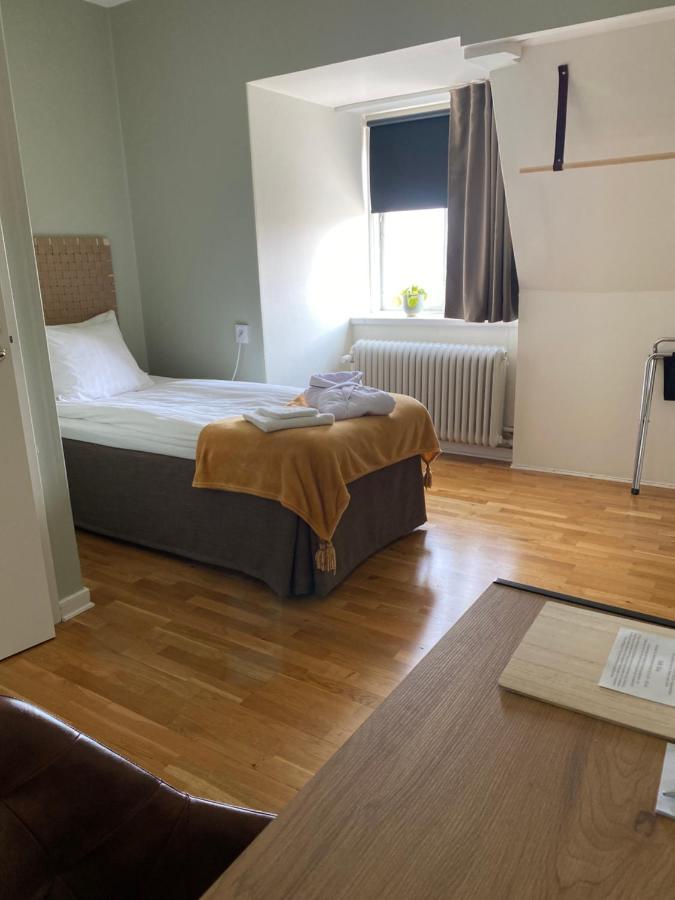 Hotell & Bistro Roedesund คาร์ลสบอร์ก ภายนอก รูปภาพ
