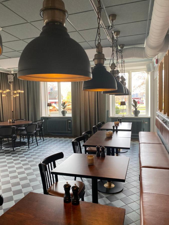 Hotell & Bistro Roedesund คาร์ลสบอร์ก ภายนอก รูปภาพ