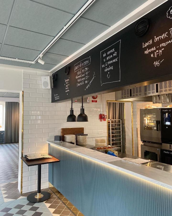 Hotell & Bistro Roedesund คาร์ลสบอร์ก ภายนอก รูปภาพ